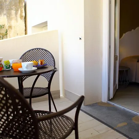 Hotel Aegusa 3*
