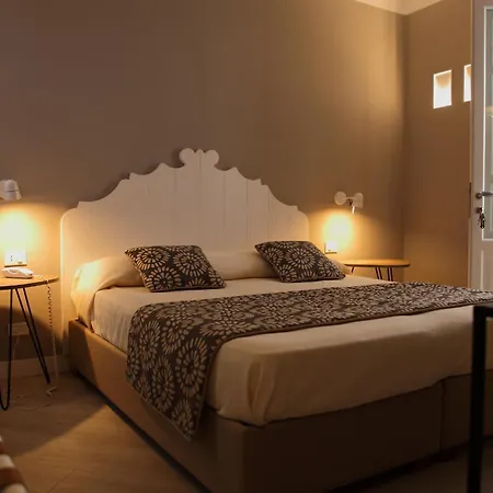 Aegusa Hotel 3*