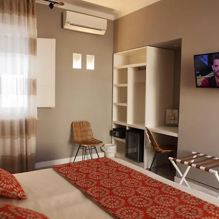 Aegusa Hotel