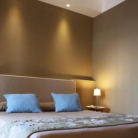 Aegusa Hotel 3*