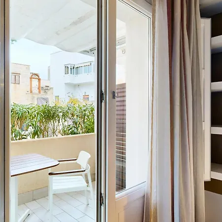Hotel Aegusa 3*