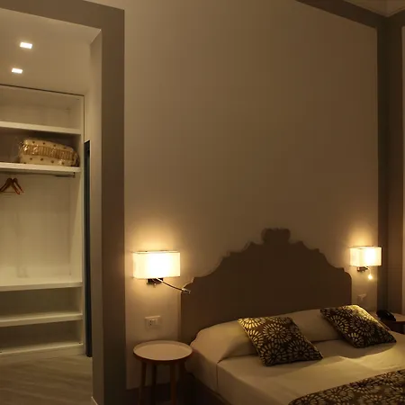 Ξενοδοχείο Aegusa 3*