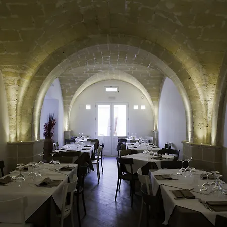 Ξενοδοχείο Aegusa Φαβινιάνα