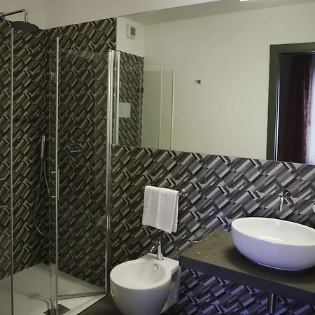 Ξενοδοχείο Aegusa 3*